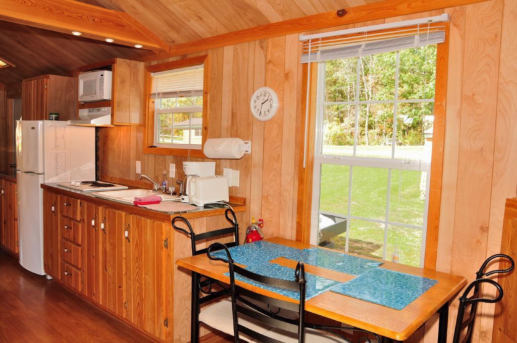 Plymouth Rock Camping Resort Rustic Cabin Elkhart Lake 外观 照片